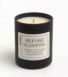 Vegan candle with essential oils to promote sleep